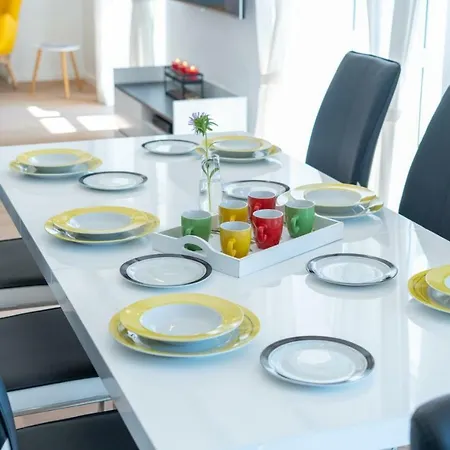 Luxury 5* By Guide & Sleep Apartmán *